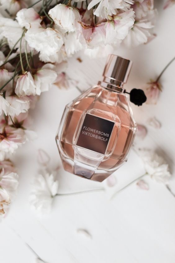 عطر ادکلن فلاور بمب | Viktor & Rolf Flowerbomb